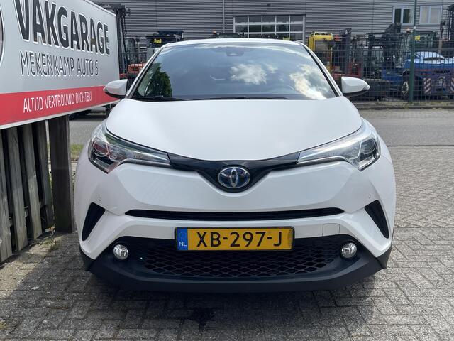 Toyota C-HR 1.8 Hybrid Dynamic 18''/Keyless/Camera/Adaptieve cruise/Dodehoek/Climate/DAB/Stoelverwarming/Navigatie