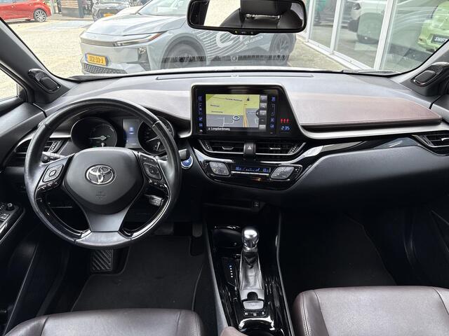 Toyota C-HR 1.8 Hybrid Executive **TREKHAAK/ NAVIGATIE/ DODEHOEK DETECTIE**