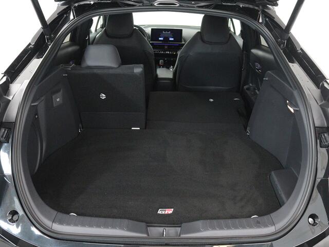 Toyota C-HR 2.0 Plug-in Hybrid 220 Black Edition | GR Sport | Navigatie | BLS | PDC |