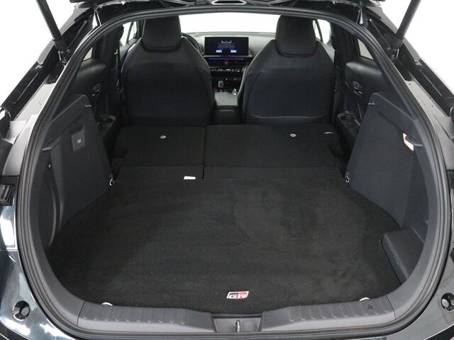 Toyota C-HR 2.0 Plug-in Hybrid 220 Black Edition | GR Sport | Navigatie | BLS | PDC |