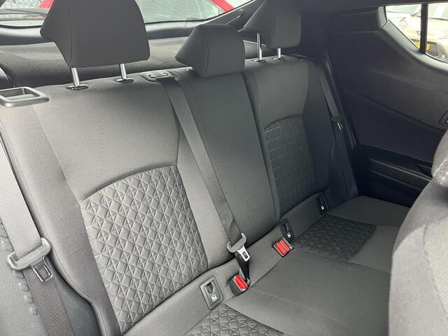 Toyota C-HR 1.8 Hybrid Style Trekhaak Afneembaar