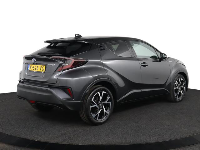 Toyota C-HR 1.8 Hybrid Bi-Tone | Stoelverwarming | JBL Audio | Parkeersensoren | Leer | Navigatie |