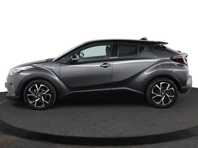 Toyota C-HR 1.8 Hybrid Bi-Tone | Stoelverwarming | JBL Audio | Parkeersensoren | Leer | Navigatie |