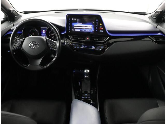 Toyota C-HR 1.8 Hybrid Bi-Tone | Stoelverwarming | JBL Audio | Parkeersensoren | Leer | Navigatie |