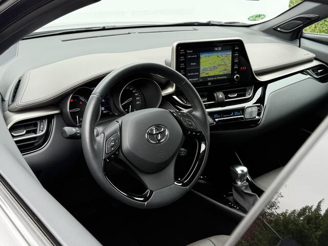 Toyota C-HR 2.0 Hybrid Executive | CarPlay | ACC | Camera | JBL | Keyless | 18 inch