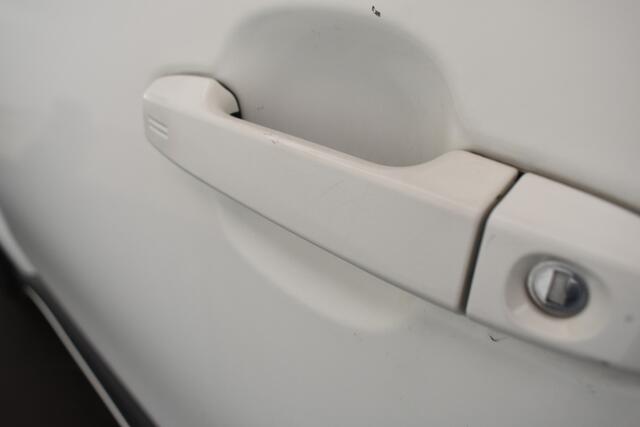 Toyota C-HR 1.8 Hybrid Style JBL Sount Camera Dhoek Stoel+Stuurverwarming Dealer onderhouden