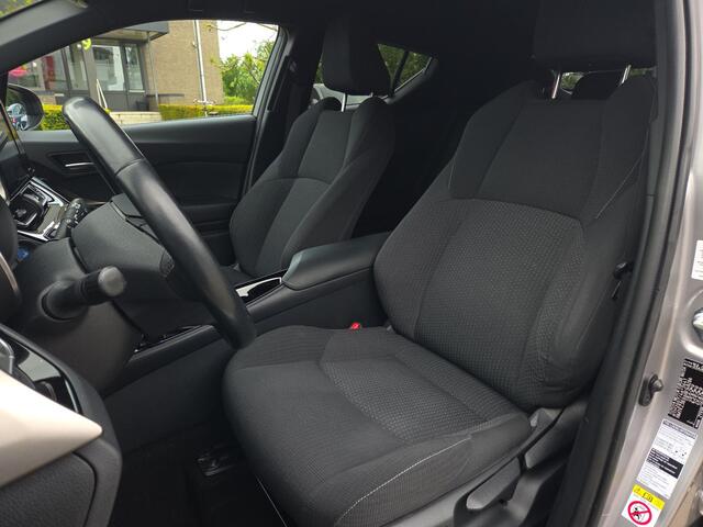 Toyota C-HR 1.8 Hybrid Dynamic | Trekhaak | Stoelverwarming | Rijklaar incl. garantie |
