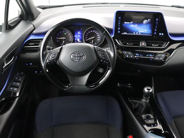 Toyota C-HR 1.2 Bi-Tone | Stoelverwarming | Adaptive cruise | Trekhaak | Camera | Climate control | Parkeerhulp | Bluetooth | Getint glas