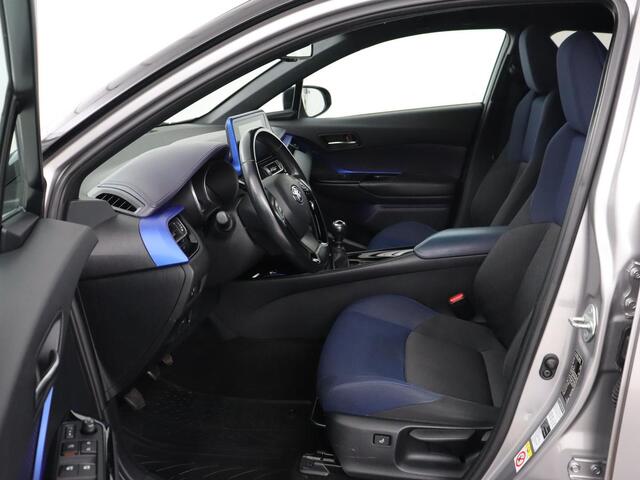 Toyota C-HR 1.2 Bi-Tone | Stoelverwarming | Adaptive cruise | Trekhaak | Camera | Climate control | Parkeerhulp | Bluetooth | Getint glas
