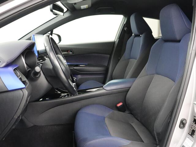 Toyota C-HR 1.2 Bi-Tone | Stoelverwarming | Adaptive cruise | Trekhaak | Camera | Climate control | Parkeerhulp | Bluetooth | Getint glas