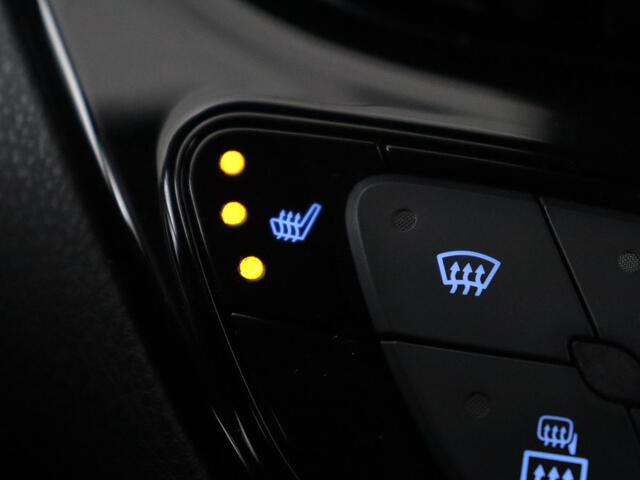 Toyota C-HR 1.2 Bi-Tone | Stoelverwarming | Adaptive cruise | Trekhaak | Camera | Climate control | Parkeerhulp | Bluetooth | Getint glas