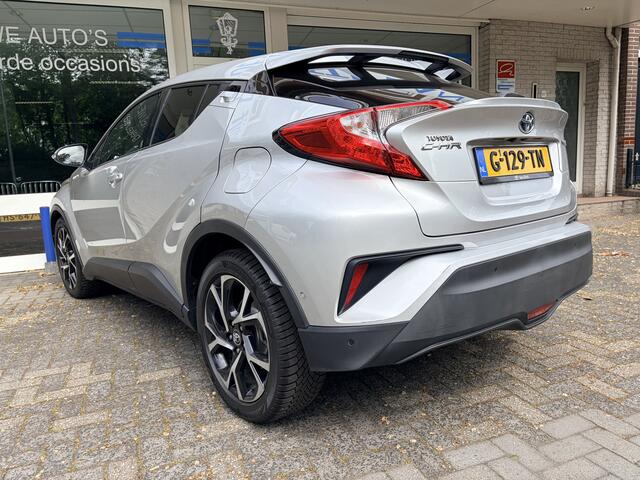 Toyota C-HR 1.8 Hybrid Style Verw. voorstoelen/Cuisecontr. adapief/Keyless entry+Start/Dodehoek detectie/Autom. Airco/Parkeer Assistent+Sensoren V+A/Navi Full map/Audio instal. Premium