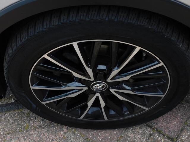 Toyota C-HR 1.8 Hybrid Dynamic TOPSTAAT! CAMERA! STOELVERWARMING! 4X ALL SEASON! NAVI! BLUETOOTH! CRUISE! LM VELGEN!