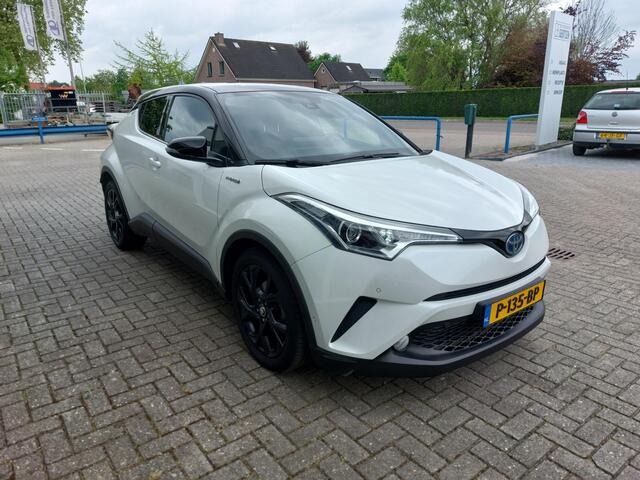 Toyota C-HR 1.8 Hybrid Bi-Tone