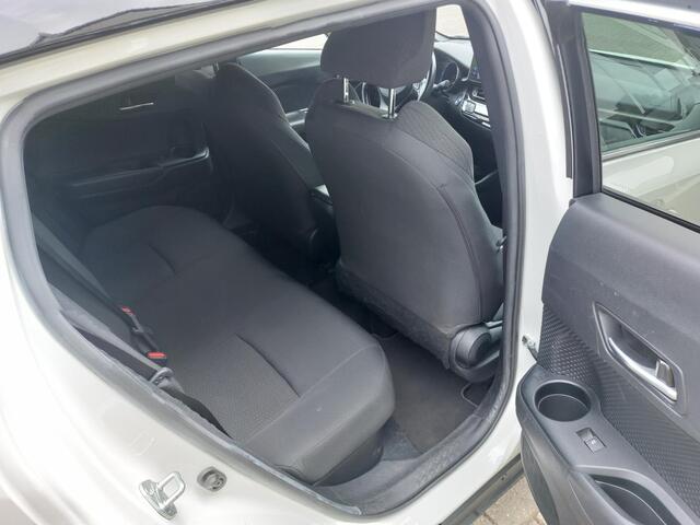 Toyota C-HR 1.8 Hybrid Bi-Tone
