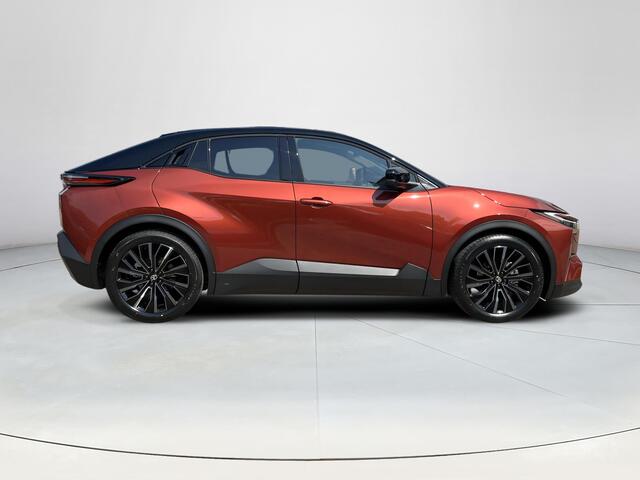 Toyota C-HR Executive AWD 77 kWh | Executive plus pack | Metal oxide/ zwart dak | Nieuw uit voorraad leverbaar |