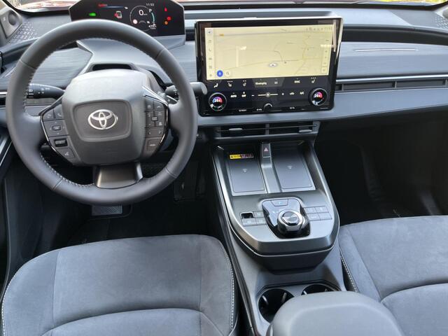 Toyota C-HR Executive AWD 77 kWh | Executive plus pack | Metal oxide/ zwart dak | Nieuw uit voorraad leverbaar |
