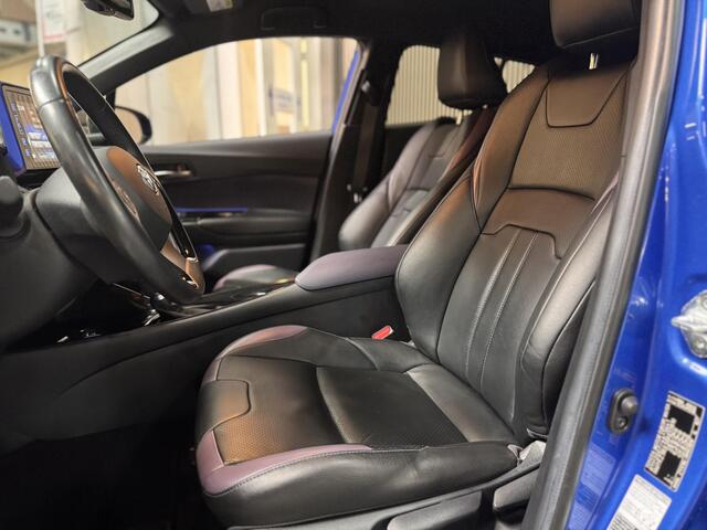 Toyota C-HR 1.8 Hybrid Automaat Bi-Tone Navi Camera lederen Bekleding Stoelverwarming Adap Cruise NL-Auto