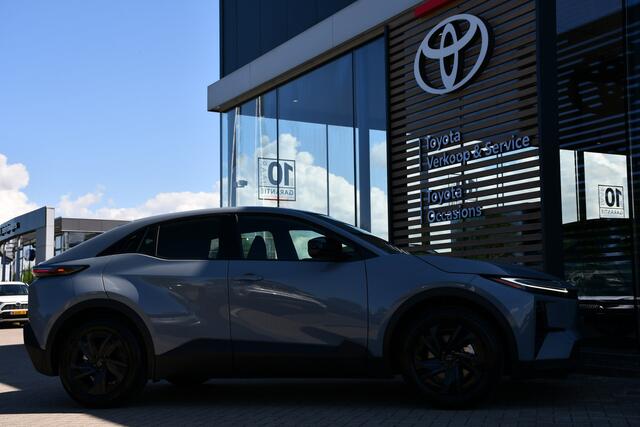 Toyota C-HR Dynamic Limited Edition 57.7 kWh 167pk | Nieuw | Snel leverbaar | Warmtepomp |