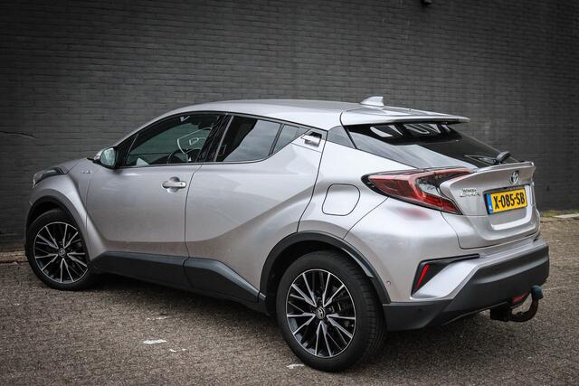 Toyota C-HR 1.8 Hybrid Executive Net binnen - Nu al te bezichtigen