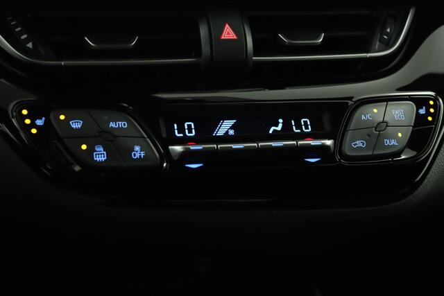 Toyota C-HR 2.0 Hybrid Style Luxury | Leder | Trekhaak | JBL Audio | Stoelverwarming | Camera | 10 Jaar Garantie! |