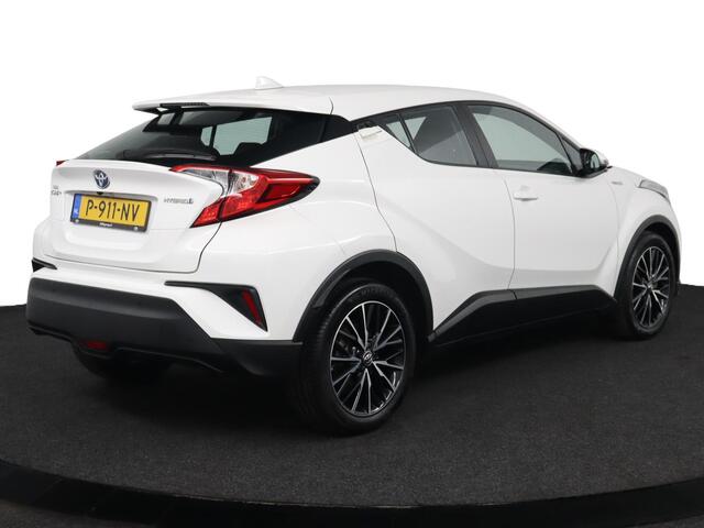 Toyota C-HR 1.8 Hybrid Dynamic | Parkeersensoren | Navigatie | Adaptieve Cruise Control |