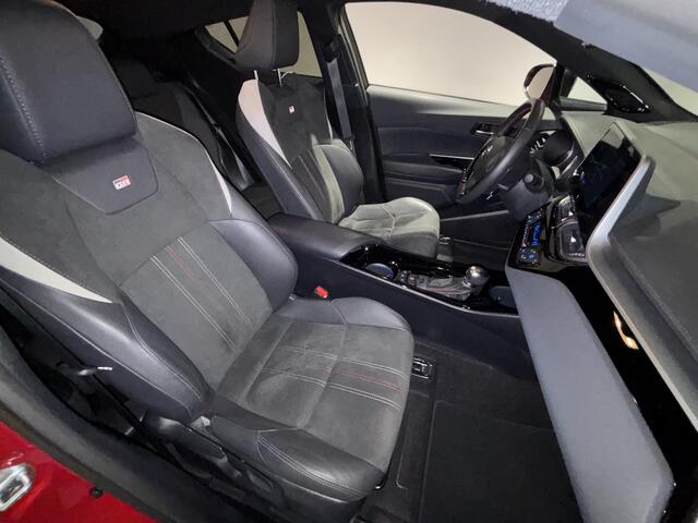 Toyota C-HR 2.0 Hybrid Executive | Apple Carplay/Android Auto | Navigatiesysteem full map |