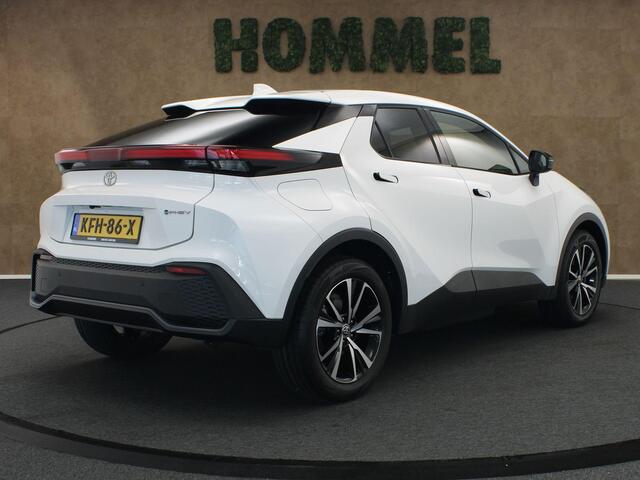 Toyota C-HR 2.0 Plug-in Hybrid 220 Dynamic - DODEHOEK DETECTIE - PARKEERSENSOREN VOOR EN ACHTER - KEYLESS ENRTY & START - ACHTERUITRIJ CAMERA - NAVIGATIE - ADAPTIVE CRUISE CONTROL - STUUR EN STOEL VERWARMING