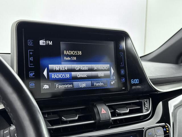 Toyota C-HR 1.8 Hybrid Style Bi-Tone Limited | Trekhaak | Stoelverwarming | Navigatie | Blind Spot |