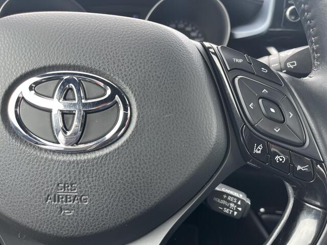 Toyota C-HR 1.8 Hybrid Dynamic | Carplay | Dode hoek waarschuwing | Parkeersensoren | 18 inch LM-velgen |