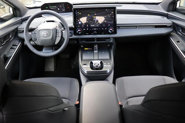 Toyota C-HR First Edition 77 kWh, Inruilpremie ¤3.000,- BSM, Apple Carplay/Android Auto, Stoel & Stuur verwarming!