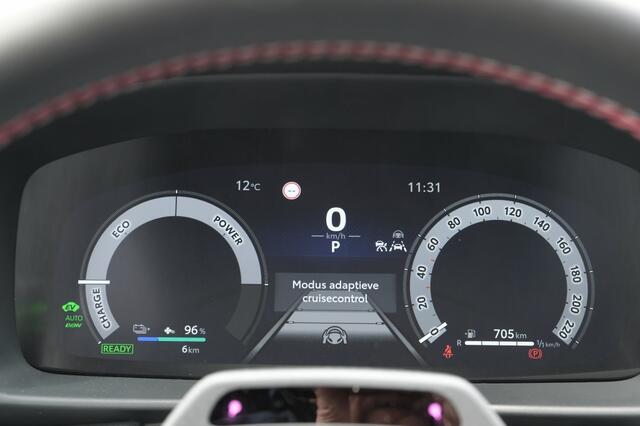 Toyota C-HR 2.0 PHEV 220 Black Edition Automaat | Apple Carplay / Android au