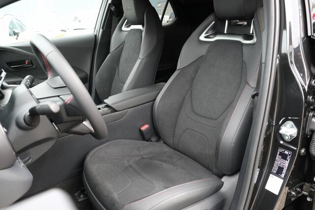 Toyota C-HR 2.0 PHEV 220 Black Edition Automaat | Apple Carplay / Android au