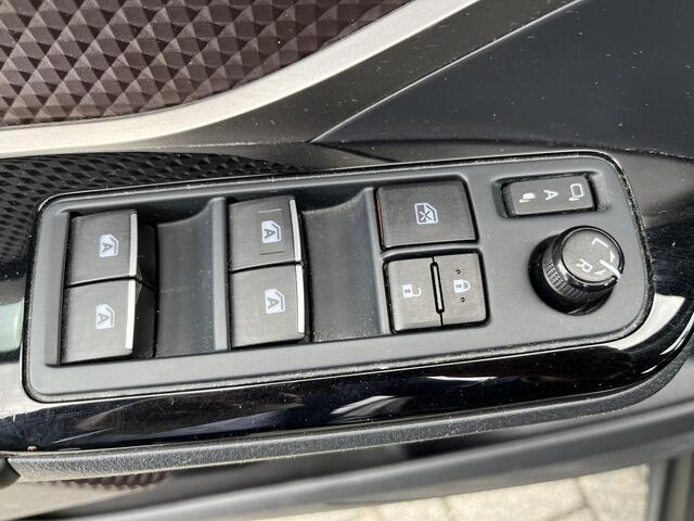 Toyota C-HR 1.8 Hybrid Executive | All-in prijs | Automaat | Navigatie | Trekhaak