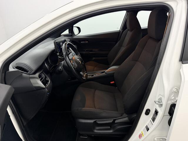 Toyota C-HR 1.2 Dynamic Camera, Navi, Cruise control, Keyless start, Rijstrook correctie, Lichtmetalen velgen, A start stop, Trekhaak