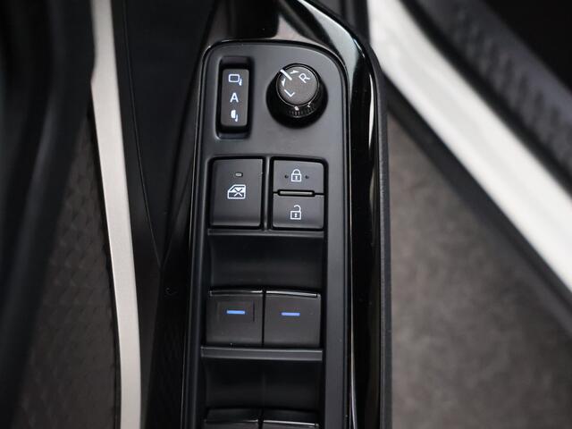 Toyota C-HR 1.8 Hybrid Executive I Licht interieur I Luxe uitvoering I