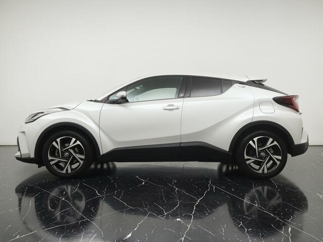 Toyota C-HR 2.0 Hybrid Dynamic 184PK - Navigatie - Camera - 18 inch LM velgen - Stoelverwarming - Afneembare trekhaak - 12 maanden garantie