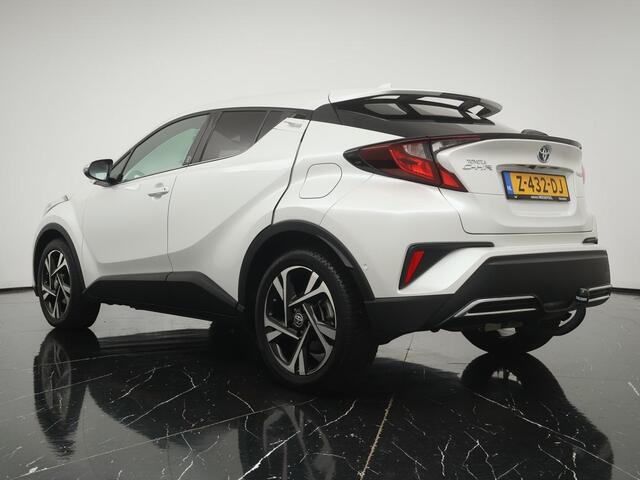 Toyota C-HR 2.0 Hybrid Dynamic 184PK - Navigatie - Camera - 18 inch LM velgen - Stoelverwarming - Afneembare trekhaak - 12 maanden garantie