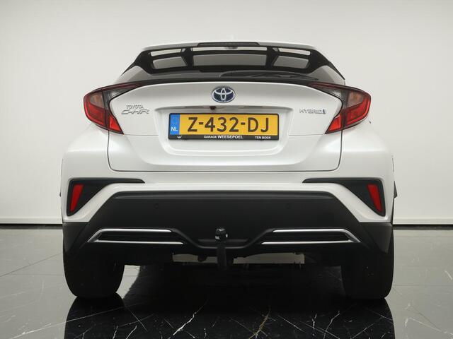 Toyota C-HR 2.0 Hybrid Dynamic 184PK - Navigatie - Camera - 18 inch LM velgen - Stoelverwarming - Afneembare trekhaak - 12 maanden garantie