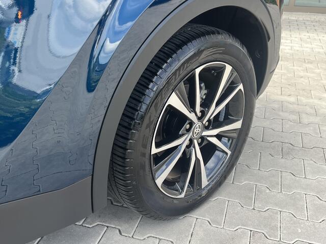 Toyota C-HR 2.0 PHEV 220 First Edition | Elekr achterklep | Camera