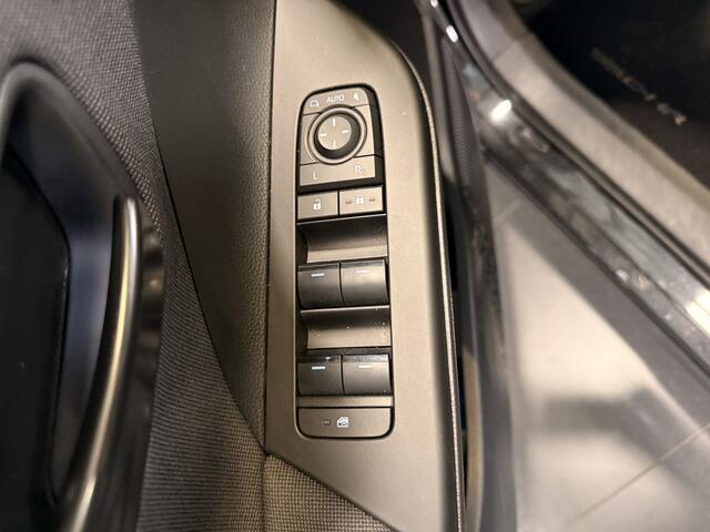 Toyota C-HR 1.8 Hybrid 140 Dynamic | Apple Carplay | Toyota Safety Sense | Achteruitrijcamera |