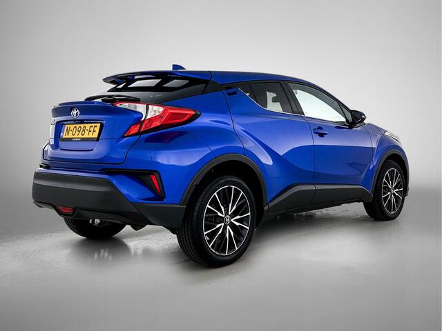 Toyota C-HR 1.2 Dynamic | Dealer onderhouden | Stoelverwarming | Navigatie | Cruise control Adaptive | Climate control | Camera | Bluetooth Onderweg-Naar-Dealer