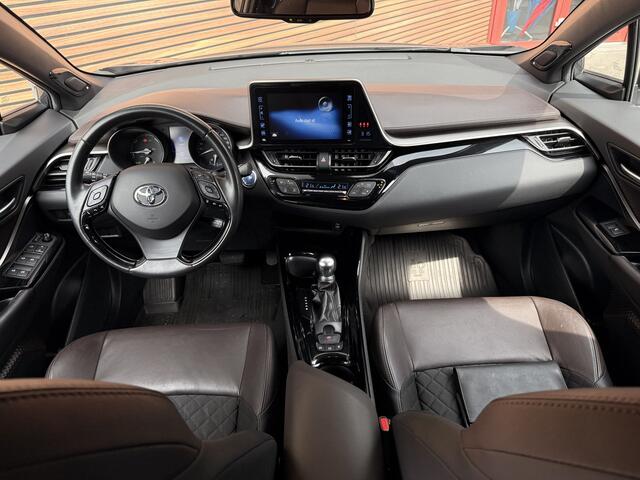 Toyota C-HR 1.8 Hybrid Dynamic Camera / Trekhaak / Leer / Navi / Clima / Stoelverwarming