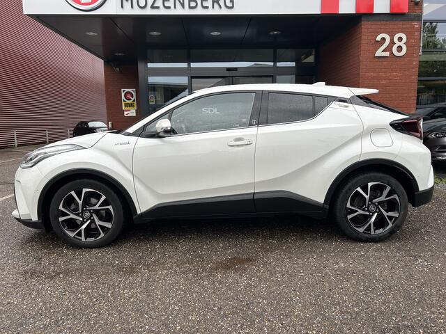Toyota C-HR 1.8 Hybrid Dynamic 53000KM!! Dealer Auto!! // FULL LED // APPLE CARPLAY / ANDROID AUTO // ADAPTIVE CRUISE // CAMERA // PDC V+A // KEYLESS
