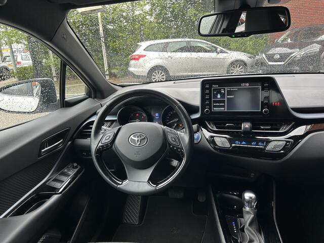 Toyota C-HR 1.8 Hybrid Dynamic 53000KM!! Dealer Auto!! // FULL LED // APPLE CARPLAY / ANDROID AUTO // ADAPTIVE CRUISE // CAMERA // PDC V+A // KEYLESS