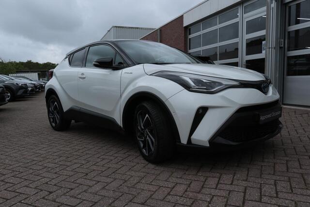 Toyota C-HR 2.0 Hybrid Bi-Tone, JBL Audio, Blindspot, Stoelverwarming, Navi, Achteruitrij camera, automatische inklapbare zij spiegels