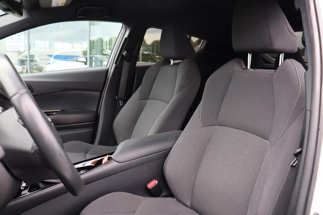 Toyota C-HR 1.8 Hybrid Dynamic, LM velgen, Parkeercamera, Navi , Adaptieve cruise control, Lane assist.