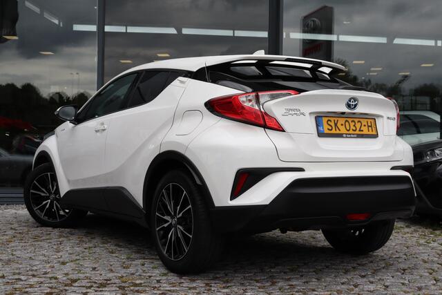 Toyota C-HR 1.8 Hybrid Dynamic, LM velgen, Parkeercamera, Navi , Adaptieve cruise control, Lane assist.