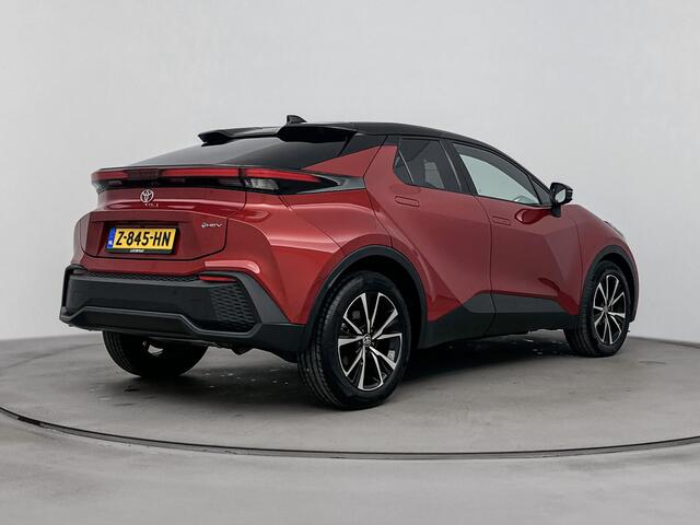 Toyota C-HR 1.8 Hybrid 140 First Edition | 360 camera | Dodehoek detectie | LED voor Adaptief | Elektrische achterklep | Parkeersensoren voor+achter en Assistent | Cruise control adaptive | Apple CarPlay/Android Auto | Navigatie | Onderweg-naar-dealer
