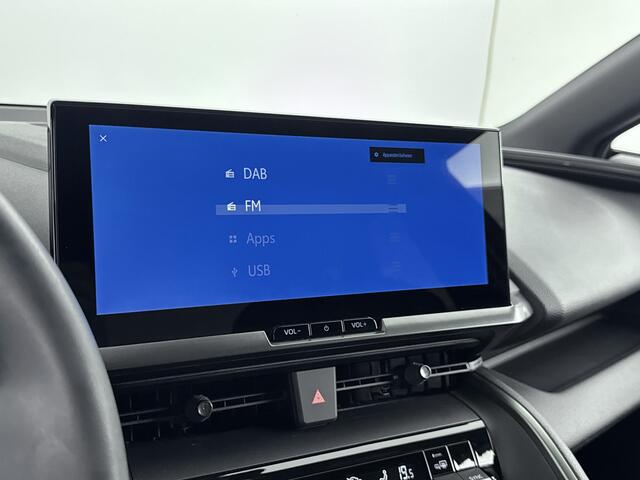 Toyota C-HR 1.8 Hybrid 140 First Edition | 360 camera | Dodehoek detectie | LED voor Adaptief | Elektrische achterklep | Parkeersensoren voor+achter en Assistent | Cruise control adaptive | Apple CarPlay/Android Auto | Navigatie | Onderweg-naar-dealer